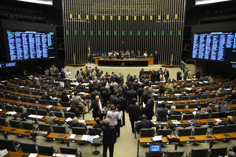 Resultado de imagem para Projeto a ser votado hoje autoriza criaÃ§Ã£o de 12 municÃ­pios no CearÃ¡
