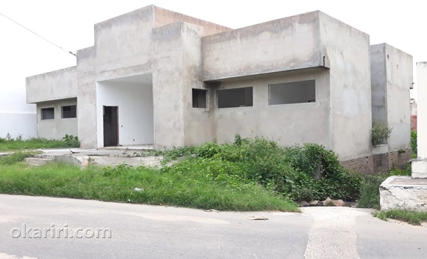 Em Milagres-CE, várias obras que iniciaram na antiga e na atual gestão estão paradas. Na foto, uma das UBS's que está com obra paralisada desde a administração do ex-prefeito Hellosman Sampaio | Foto: OKariri